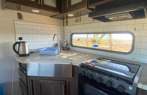 Puerto Escondido House | RV on the beach with pool and Starlink