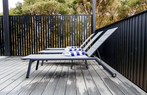 Rye House | Rye Back Beach Pool House