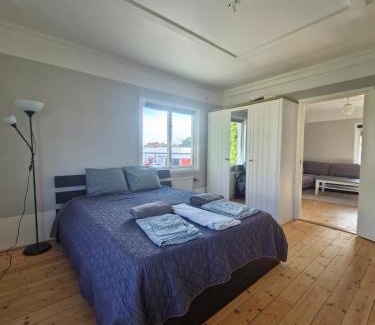 Lindesberg Apartment | Rymlig 90 kvm lägenhet i hjärtat av Lindesberg
