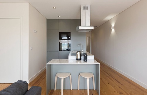 Bonfim Apartment | São Vitor Balcony Apartment (N75)