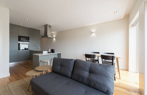 Bonfim Apartment | São Vitor Balcony Apartment (N75)