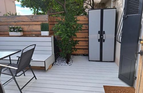 La Crau Apartment | Séduisant studio avec cour privative