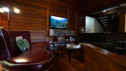 Campo Largo House | Sítio Kaapora - Chalé Confortável em meio a natureza