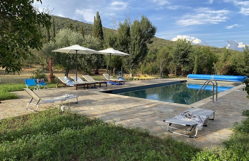 Montorsaio House | Südliche Toskana Modernes Ferienhaus in Alleinlage, Pool, 25km Meer, Haustiere