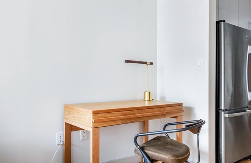 D Street - West Broadway Apartment | S Boston studio w Gym WD by Seaport on D BOS-351
