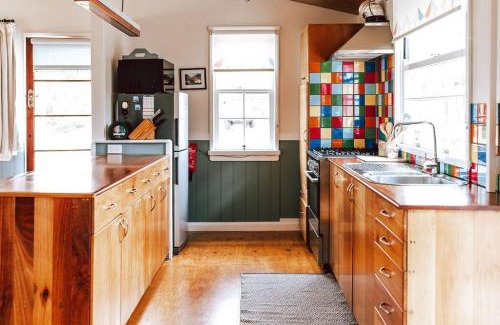 Binalong Bay House | s u n s e t s h a c k Binalong