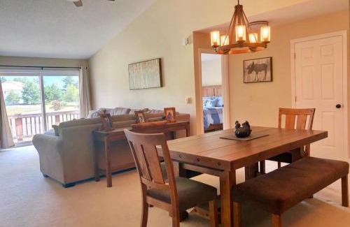Bretton Woods Apartment | S5 Renovated Bretton Woods Resort condo with beautiful mountain views Fast wifi