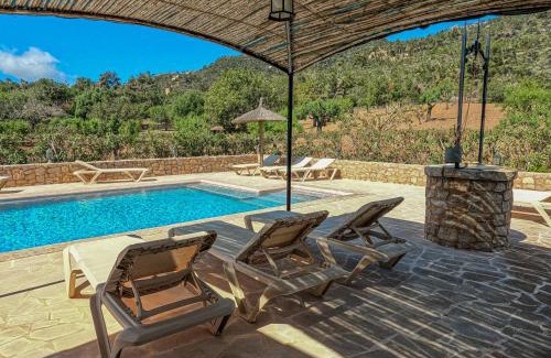 Felanitx Villa | Sa Sinia - Family rural house with pool and mountain views