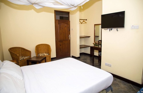 Mkwaja Hotel | Saadani Park Hotel