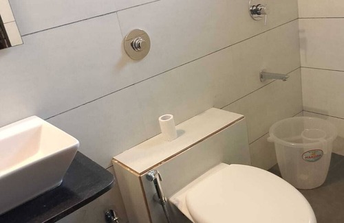 Aundh Hotel | Saara Residency