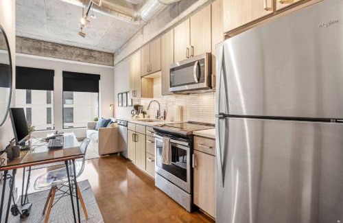 Warehouse District Apartment | Sable 403 - Alcove