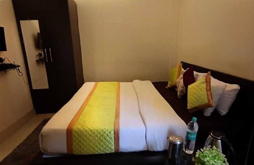 Varanasi House | Sada Shiv Guest House near Ganga river