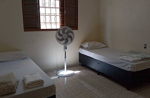 Santa Monica House | Safe house with 3 bedrooms, 6 people.