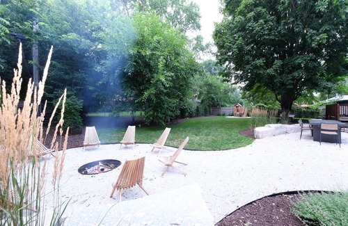 Minnetonka House | Safe, Spacious & Walkable! Family & Pet Friendly - Fully Stocked! Fenced Yard.