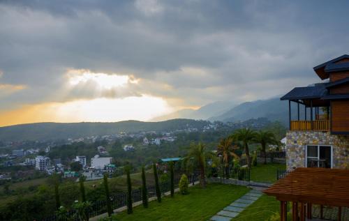 Bullawala Villa | SaffronStays Doon Heights
