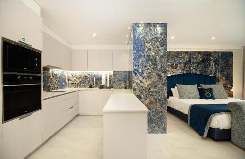 Old Town Apartment | Safira Suites 202