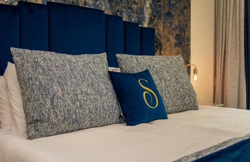 Old Town Apartment | Safira Suites 202