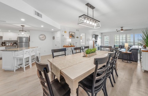 South Padre Island Condo | Saida 2BD/2BA 8th Floor with Ocean Views & Space X Front Row