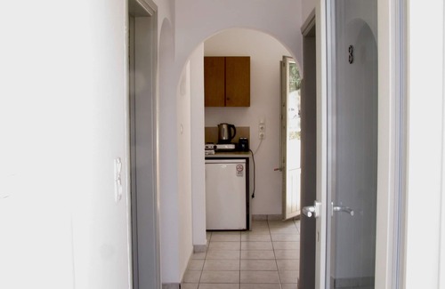 Kamari Apartment | Sail Inn