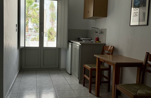 Kamari Apartment | Sail Inn