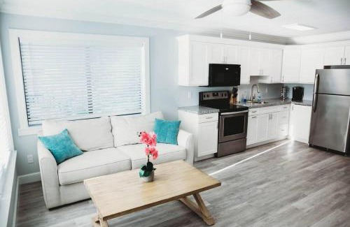 Stuart Apartment | Sailfish Suites 7 - Waterfront Lodging
