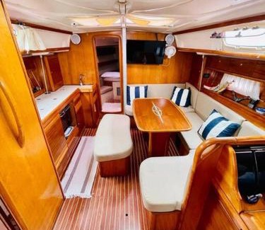 Puerto Lindo Boat Rental | Sailing Experience in San Blas