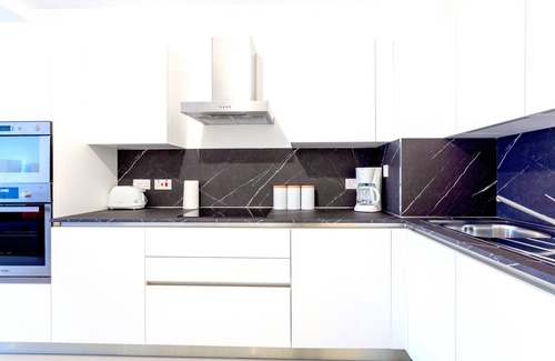 St. Julian's Apartment | Saint Julian's - Spinola Bay Apartment