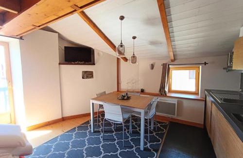 Montgenevre Apartment | Saint Roch Chalet - Superbe appartement cosy dans le village, plein sud. MAE-3641