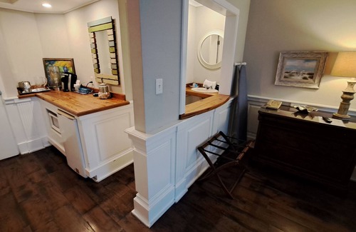 Saint Simons Island Hotel | Saint Simons Inn by the Lighthouse