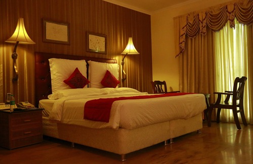 Nedumbassery Hotel | Saj Earth Resort