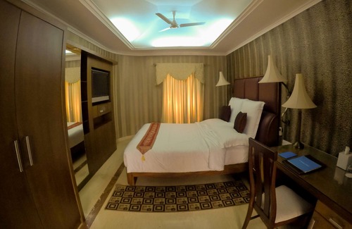 Nedumbassery Hotel | Saj Earth Resort