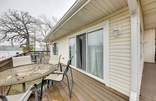 Paddock Lake Cottage | Salem Vacation Home w/Dock: Steps to Paddock Lake