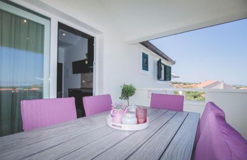 Supetar Apartment | Salsa