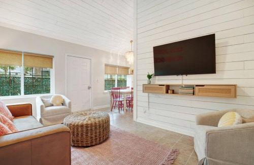 Savannah Beach Apartment | Salt Gypsy Unit B Resort Style Outdoor Space wPool