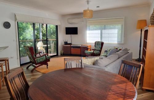 Long Beach House | Salty Dog managed by Batemans Bay Accom