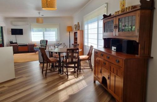 Long Beach House | Salty Dog managed by Batemans Bay Accom