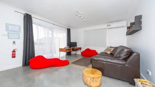 Point Clare House | Salty Kisses Holiday House