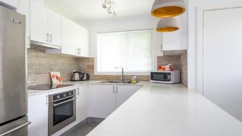 Point Clare House | Salty Kisses Holiday House