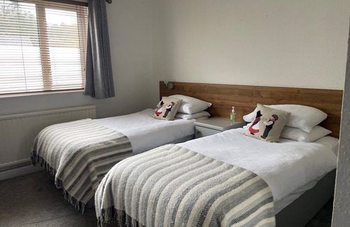 Felindre Farchog Hotel | Salutation Inn