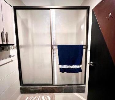 Samborondon House | Samborondón Luxury Room by Adriana