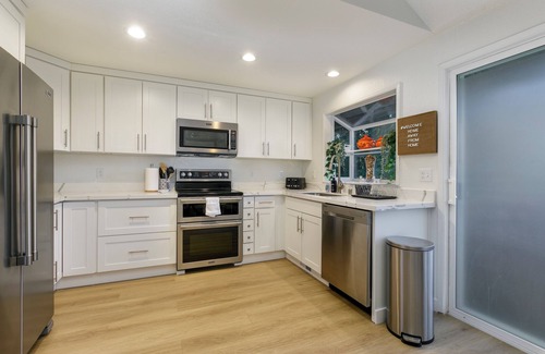 Inglewood House | Sammamish Modern Family & Pet Friendly Home