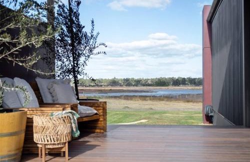 Wonnerup House | Samphire Chalet Peppermint - Experience Eco-Luxury