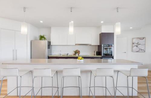 Middleton House | Samphire Middleton-Beach - BYO Linen - Wi-Fi-Luxury-Family