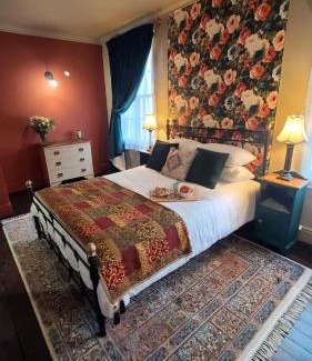 Lichfield Apartment | Samuels' a duplex apartment by Spires Accommodation in Lichfield City Centre