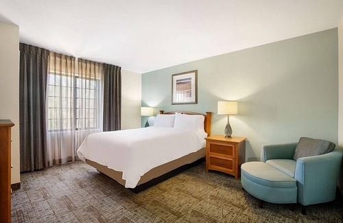 Carmel Mountain Ranch Hotel | San Diego Getaway: Spacious Suites w/Pool, Breakfast Buffet & Parking Included!