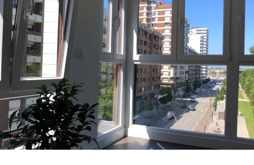 Gijon-Este Apartment | San Lorenzo Beach