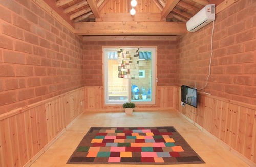 Okcheon House | Sanasa Red Clay House