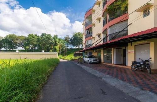 Nedumbassery Apartment | Sancta Monica Lounge -Cochin Airport