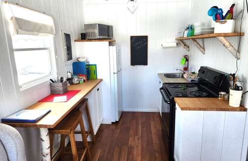 York Cottage | Sand Dune Cottage, 2 BRs, Kitchen, living and a patio