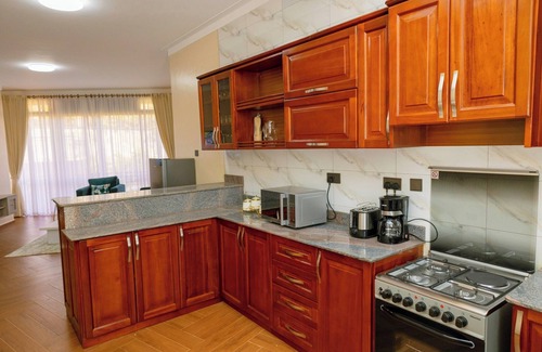 Entebbe Bed & Breakfast | Sand Grains Residences 011